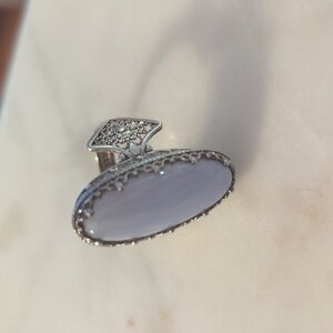 Beautiful costume jewel ring size 10-1/2